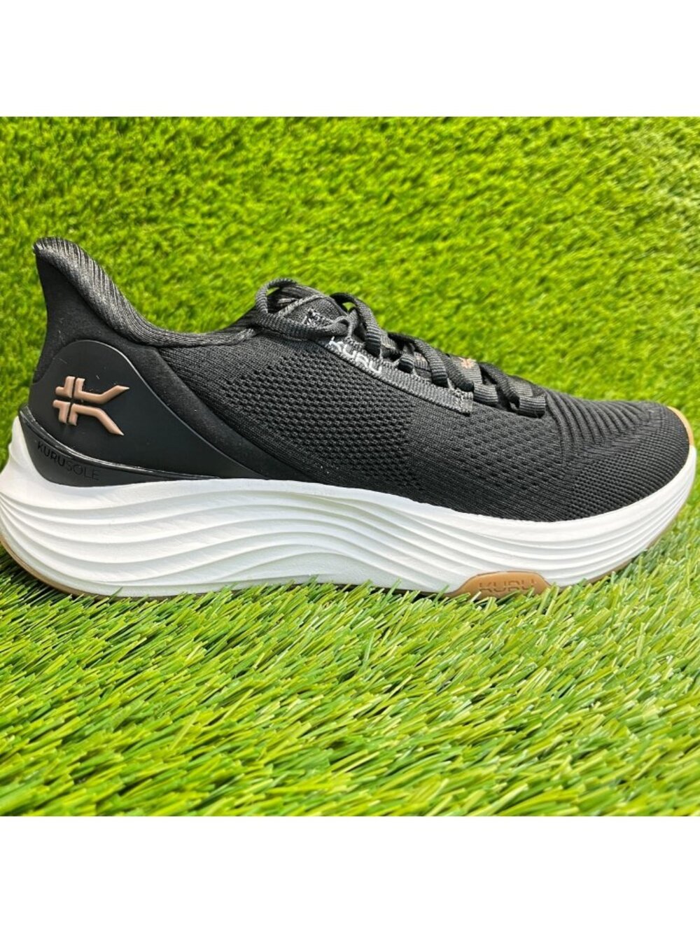 Kuru Atom 2 Womens Size 9D Black White Athletic‎ Running Walking Shoes Sneakers